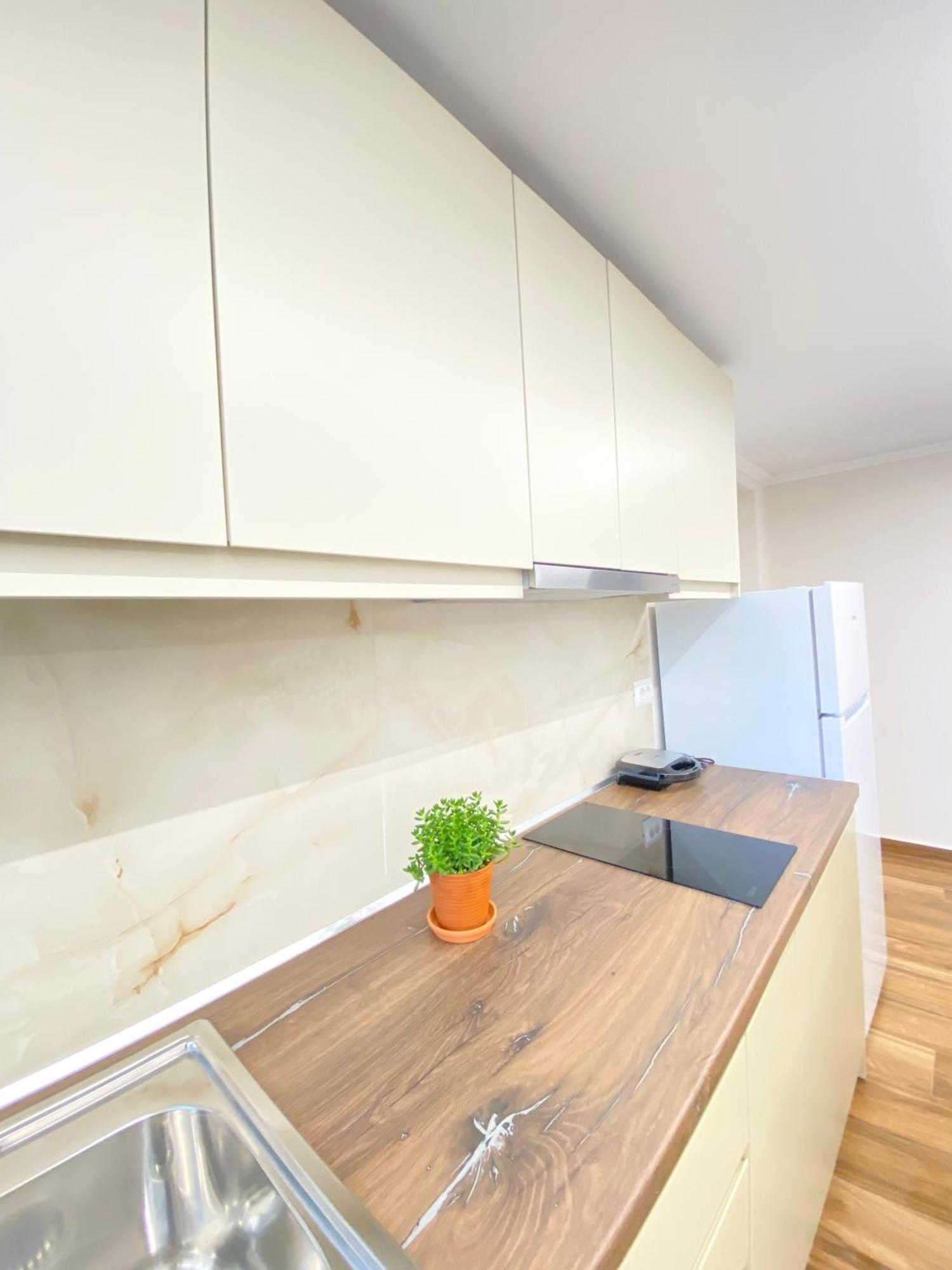 Flors Apartments Драч Екстериор снимка